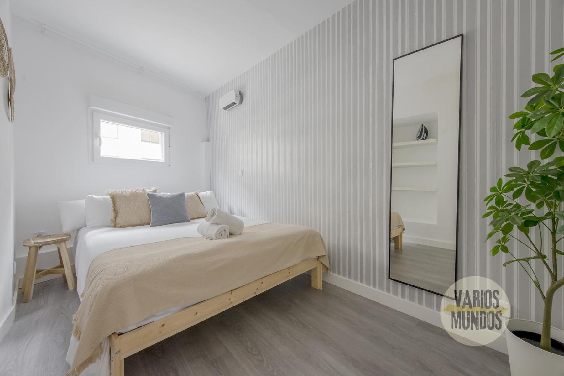 Atico Calle Silva Para 3Pax Con Terraza Esquina Con Gran Via E2 Madrid Luaran gambar