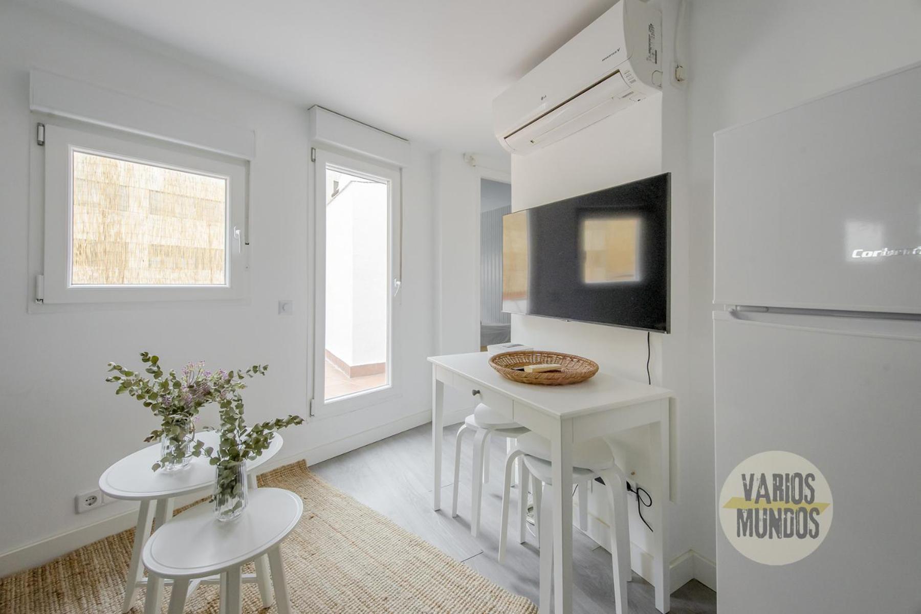 Atico Calle Silva Para 3Pax Con Terraza Esquina Con Gran Via E2 Madrid Luaran gambar