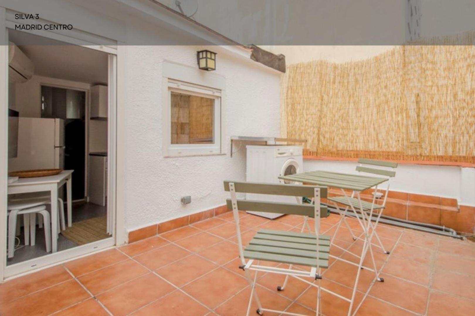 Atico Calle Silva Para 3Pax Con Terraza Esquina Con Gran Via E2 Madrid Luaran gambar